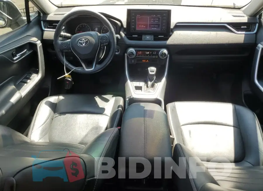 2T3A1RFV5KW045247 Photo# 8