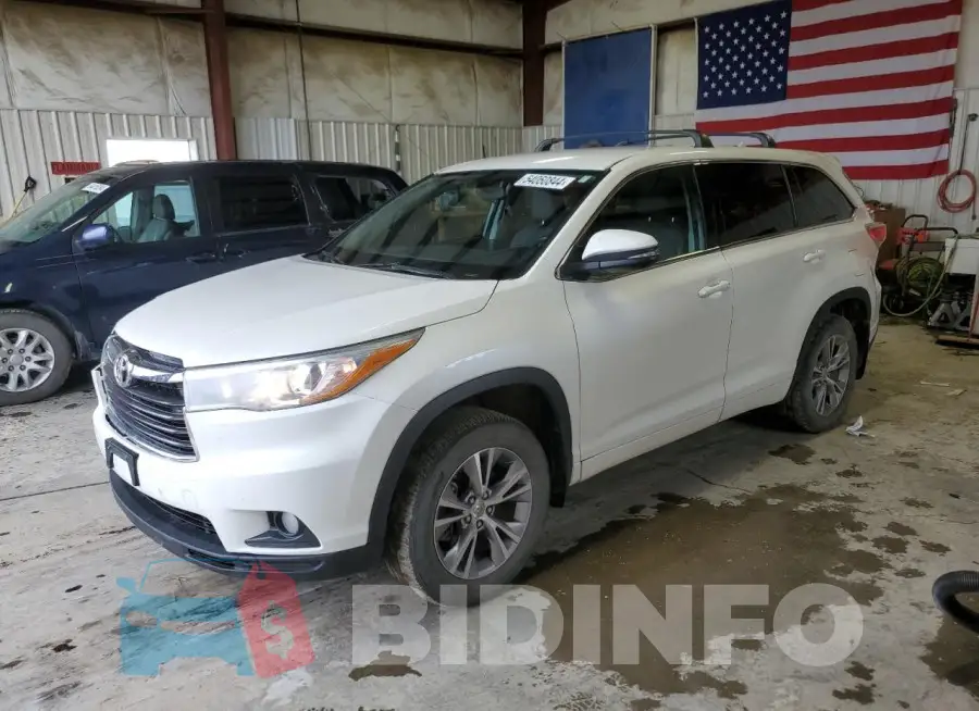 5TDBKRFH6FS175704 Photo# 1