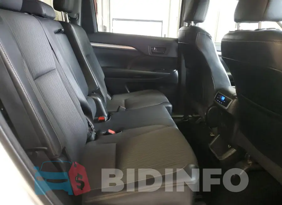 5TDBKRFH6FS175704 Photo# 11