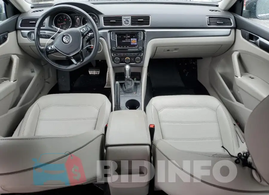 1VWDT7A35HC045355 Photo# 8
