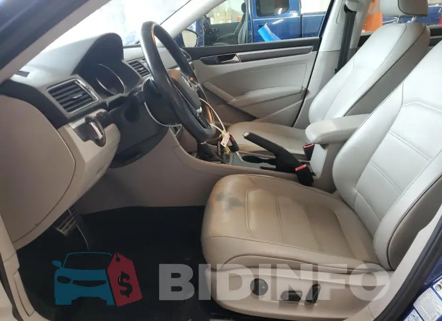 1VWDT7A37HC050394 Photo# 7