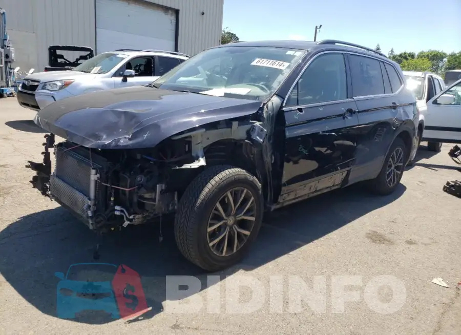 3VV2B7AX8KM135686 Photo# 1
