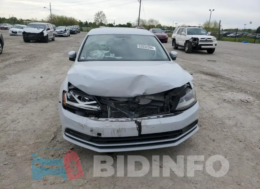 3VW167AJ4HM376533 Photo# 5