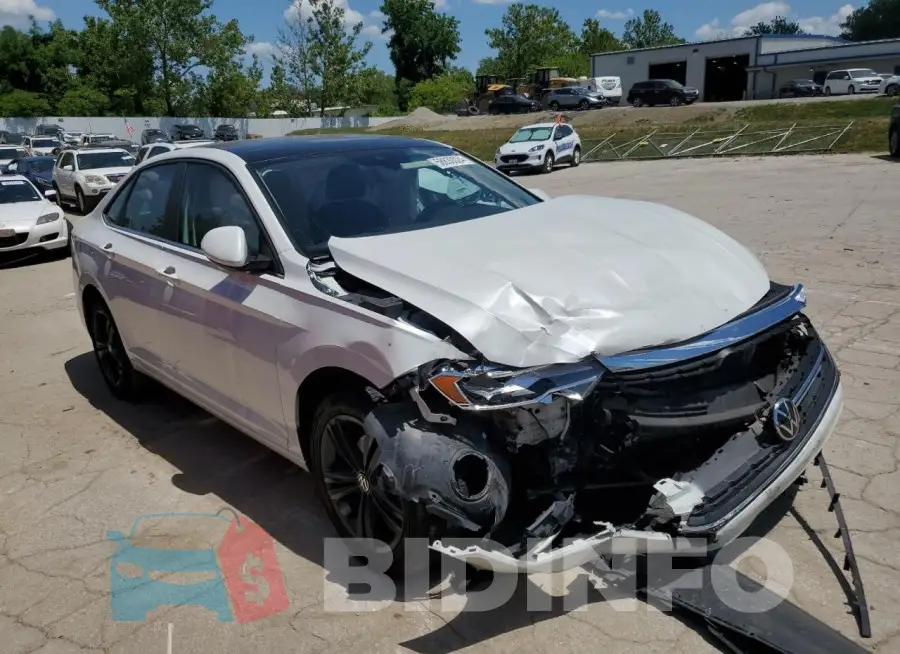 3VW7M7BU6NM013929 Photo# 4