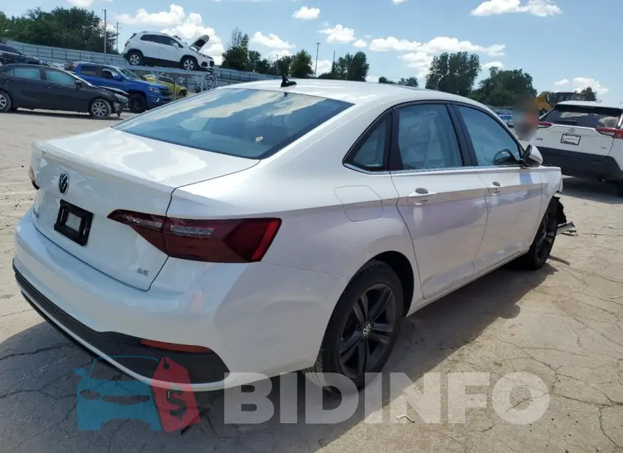 3VW7M7BU6NM013929 Photo# 3