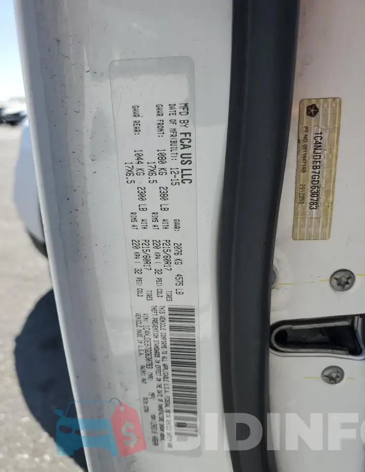 1C4NJDEB7GD630783 Photo# 13