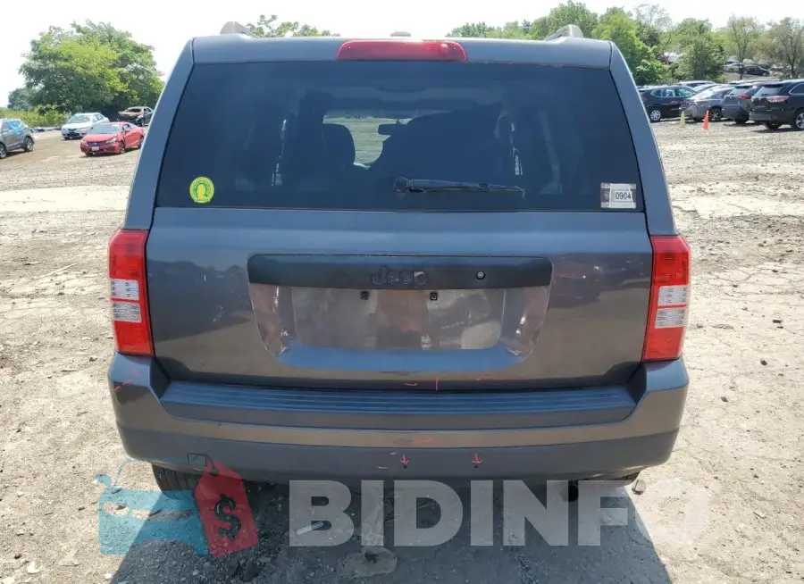 1C4NJPBA7GD732310 Photo# 6
