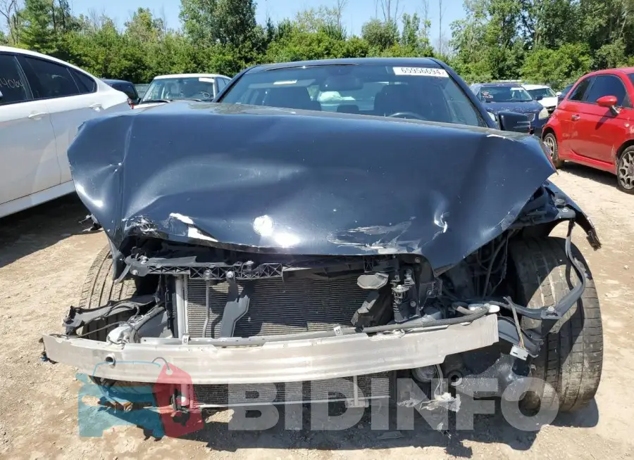 WDDHF8JB0GB317832 Photo# 5