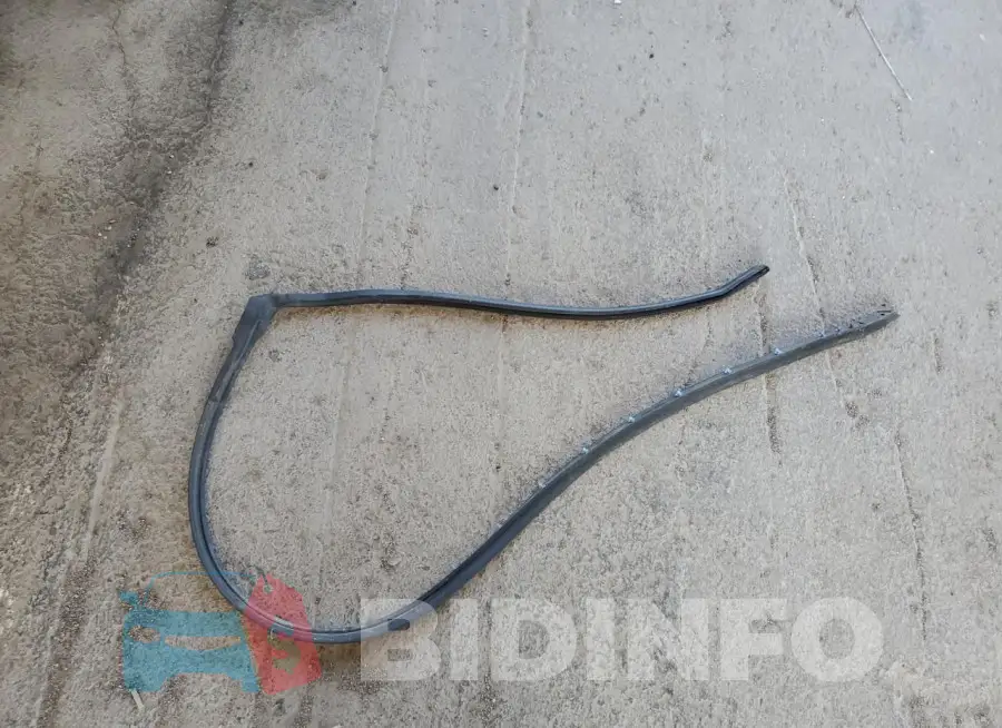 2C4RC1CG9NR192142 Photo# 13