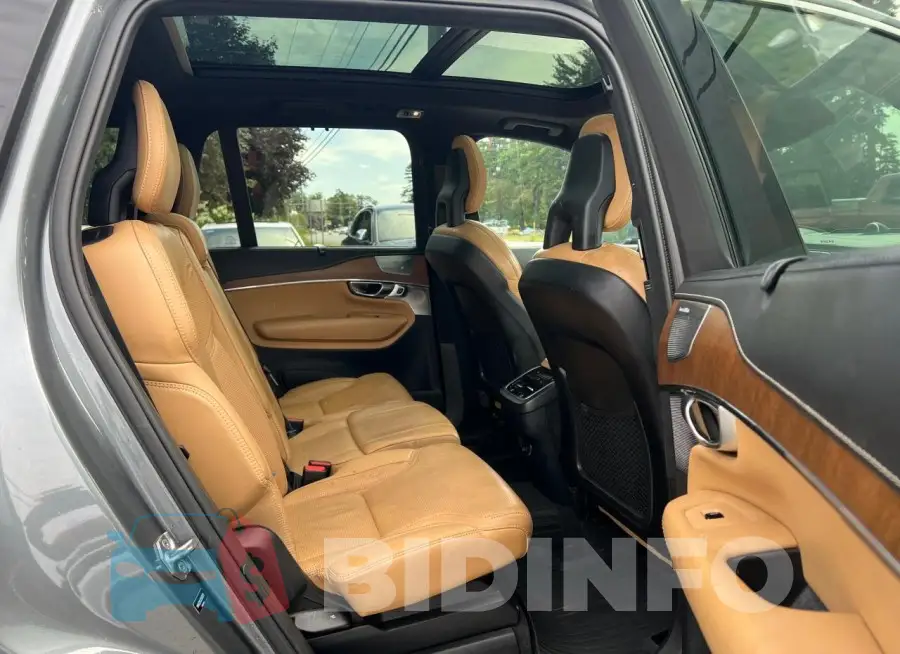 YV4A22PLXJ1205179 Photo# 6