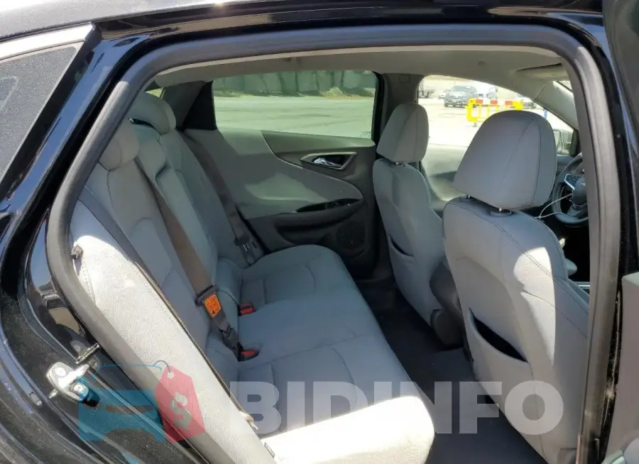 1G1ZB5ST3HF144472 Photo# 10