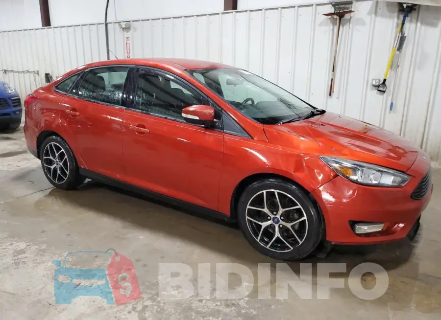 1FADP3F2XJL292088 Photo# 4