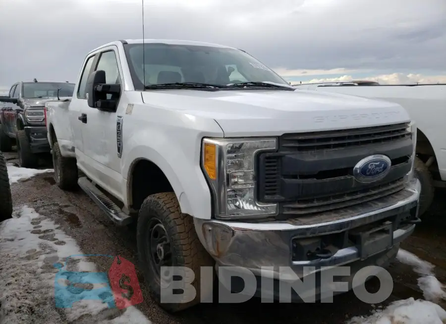 1FT8X3B68HEF37473 Photo# 4