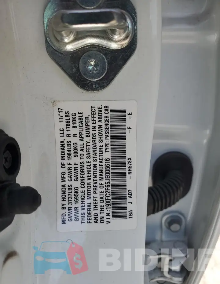 19XFC2F65JE005616 Photo# 12