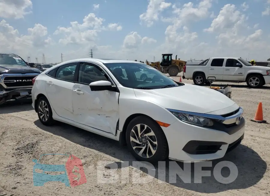 19XFC2F78JE207679 Photo# 4