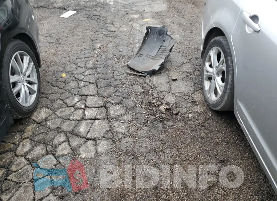 JN1BV7AR3FM417343 Photo# 12