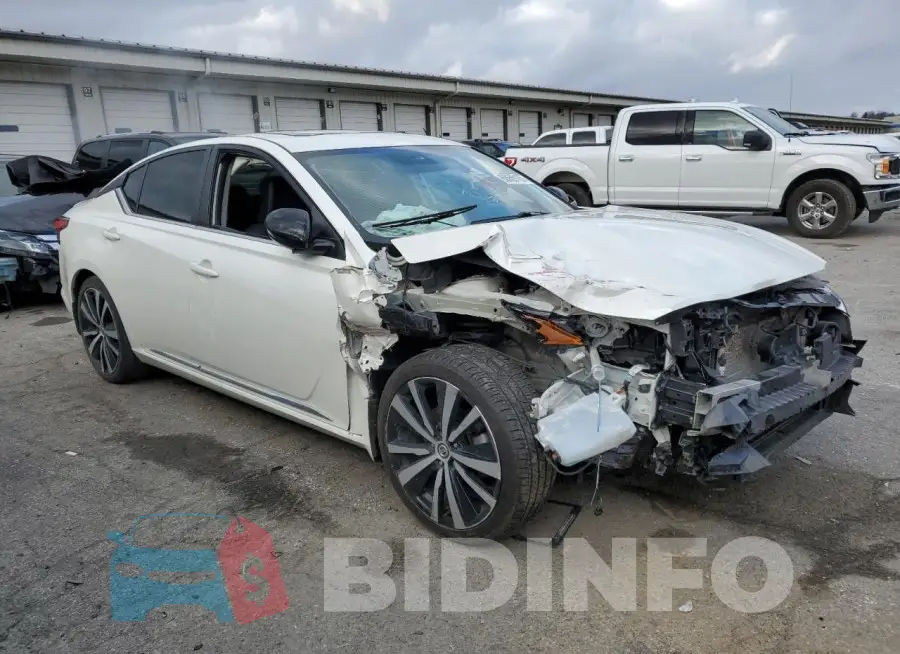 1N4BL4CV3KC180936 Photo# 4