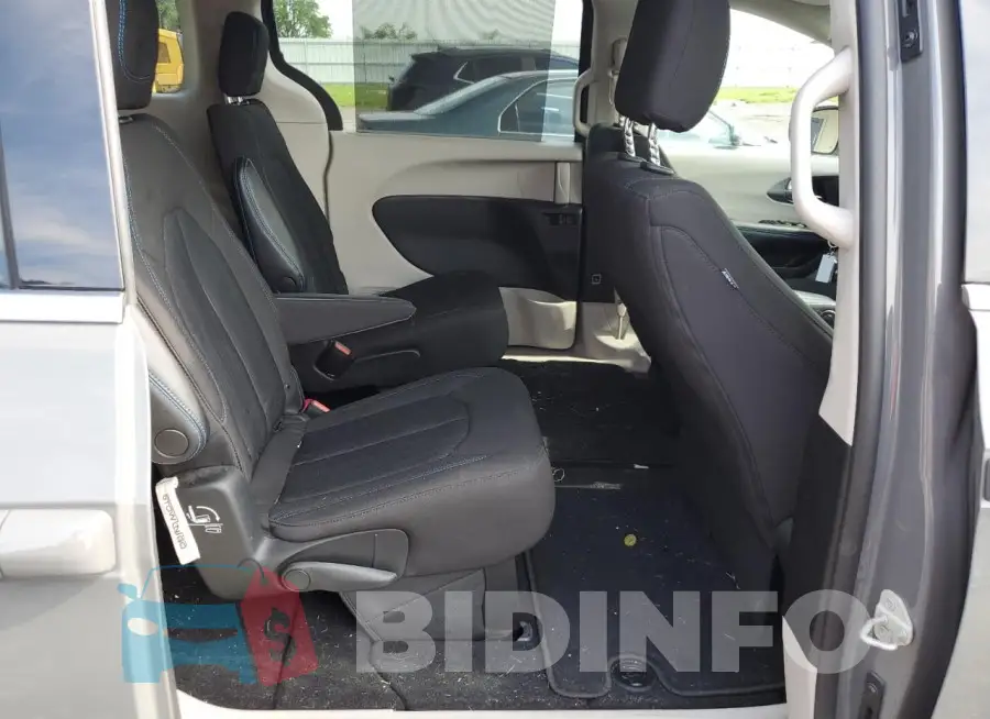 2C4RC1FG5MR603885 Photo# 11