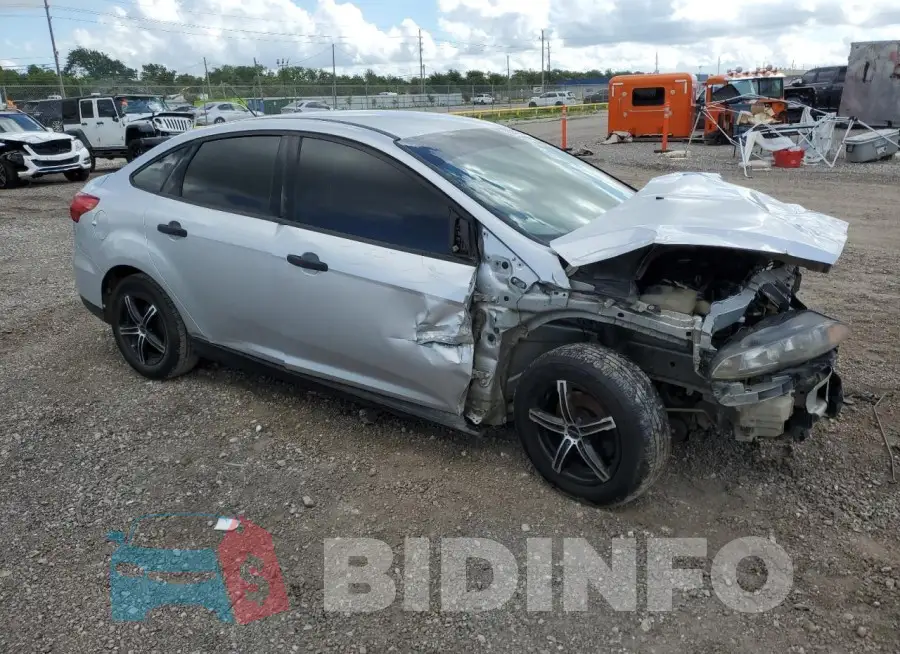 1FADP3E25JL278665 Photo# 4