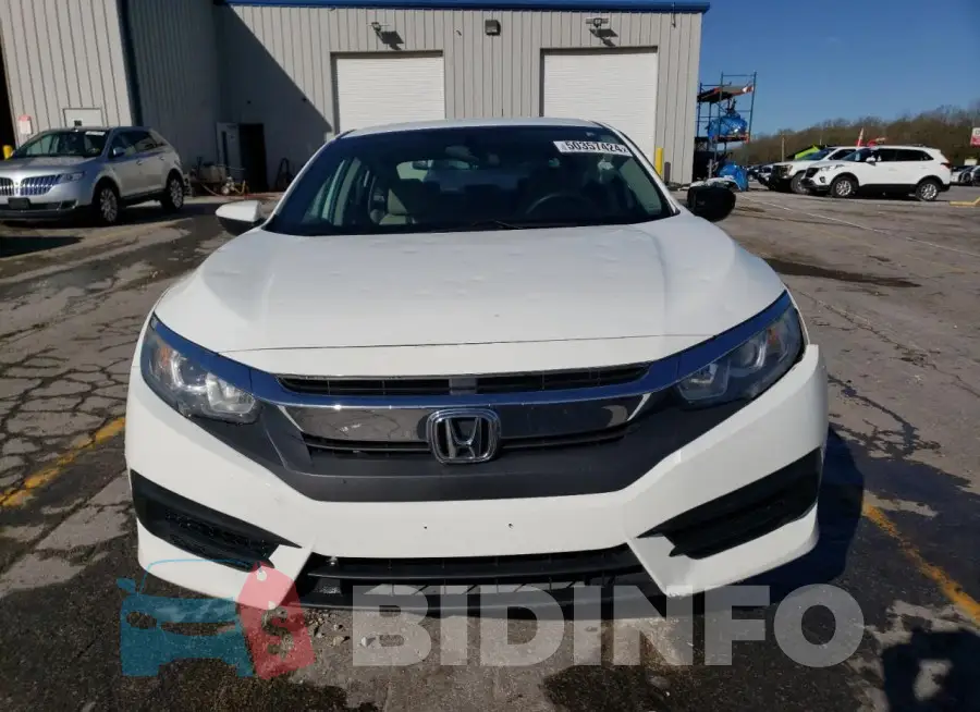 19XFC2F57HE033550 Photo# 5