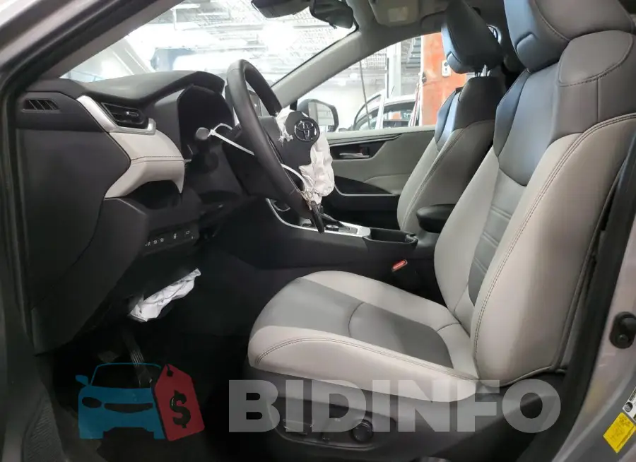 4T3B6RFV8RU148582 Photo# 7