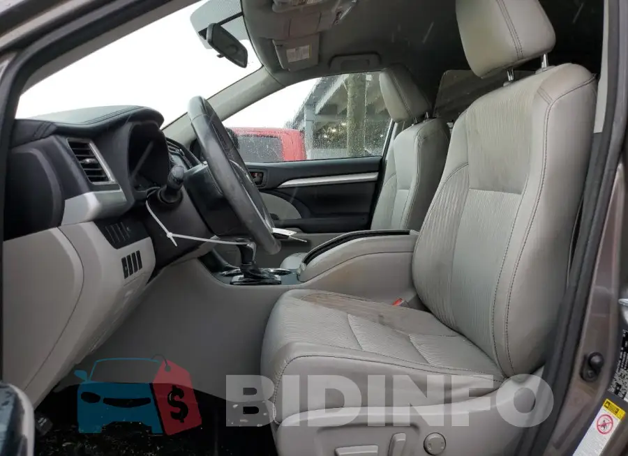 5TDBKRFH8GS338161 Photo# 7