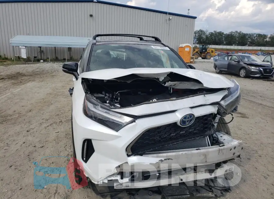 JTMEB3FV8PD118241 Photo# 5