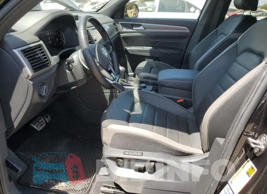 1V2TE2CA0LC220190 Photo# 7