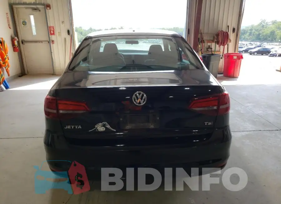 3VW167AJ6HM393205 Photo# 6