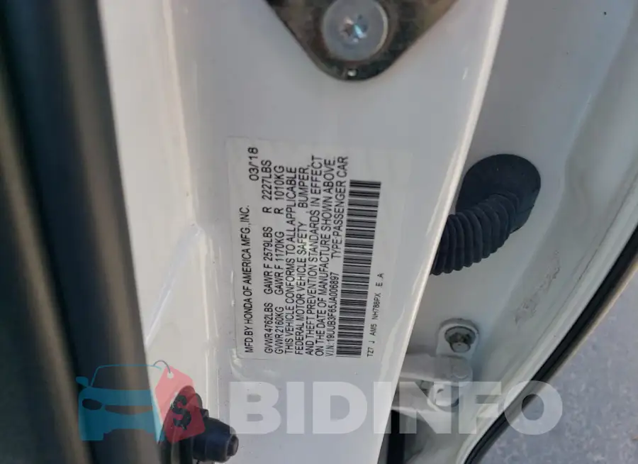 19UUB3F65JA006897 Photo# 12