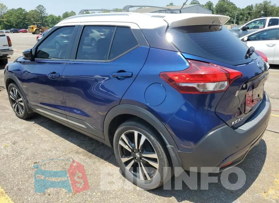 3N1CP5CU2JL523127 Photo# 2