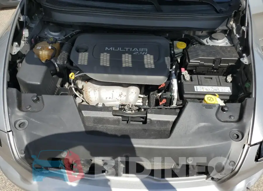 1C4PJLCB9FW696132 Photo# 12