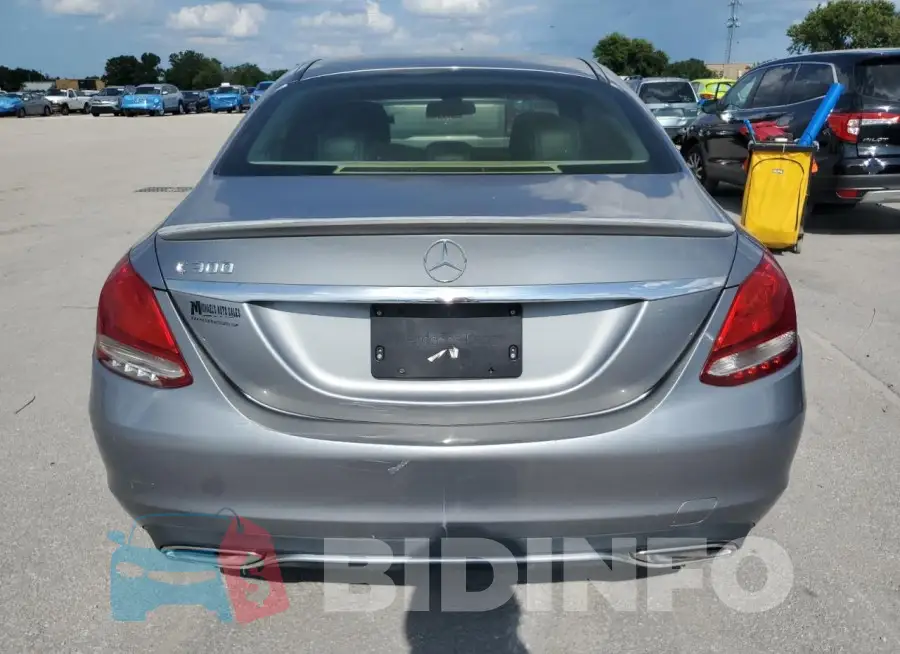 55SWF4JB3GU107585 Photo# 6