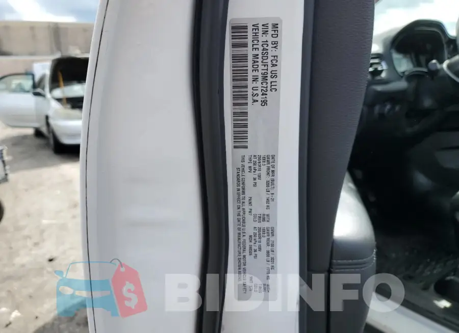 1C4SDJFT9MC724195 Photo# 13