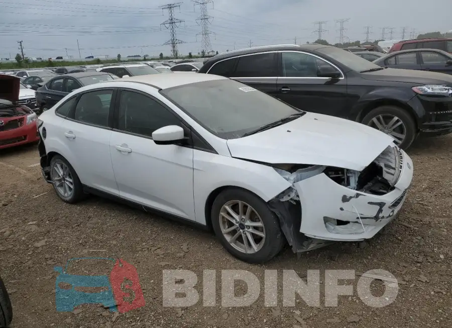 1FADP3F21JL256001 Photo# 4