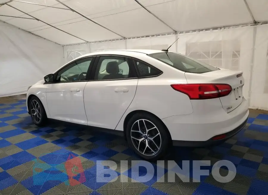 1FADP3F2XJL238189 Photo# 2