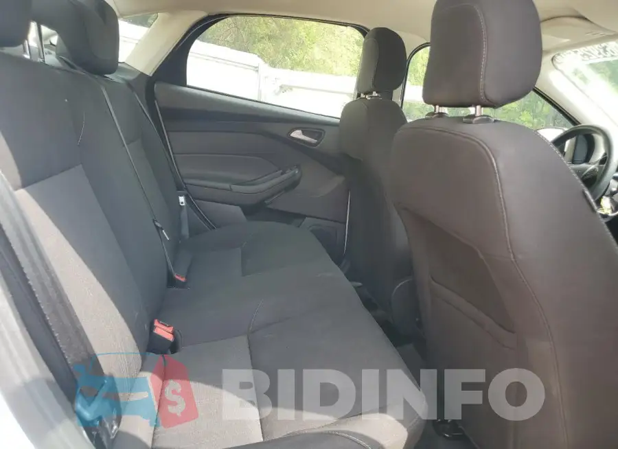 1FADP3F2XJL238189 Photo# 10