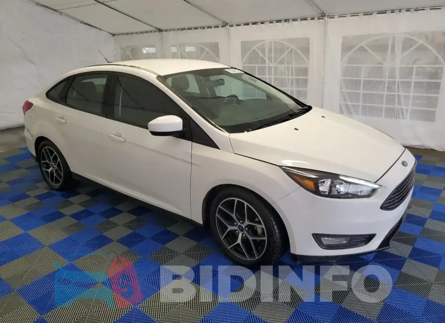 1FADP3F2XJL238189 Photo# 4