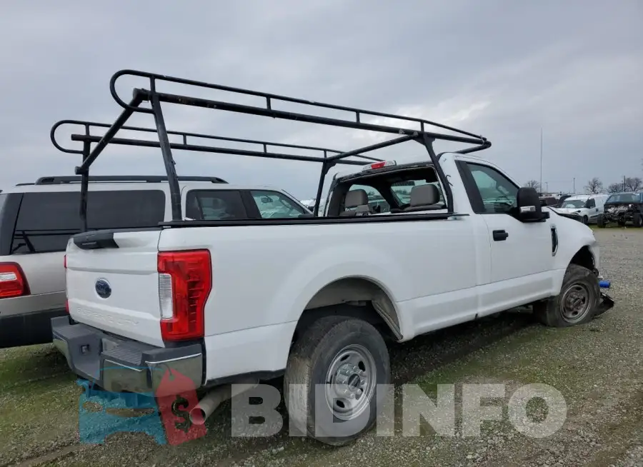 1FTBF2A60KEG76203 Photo# 3