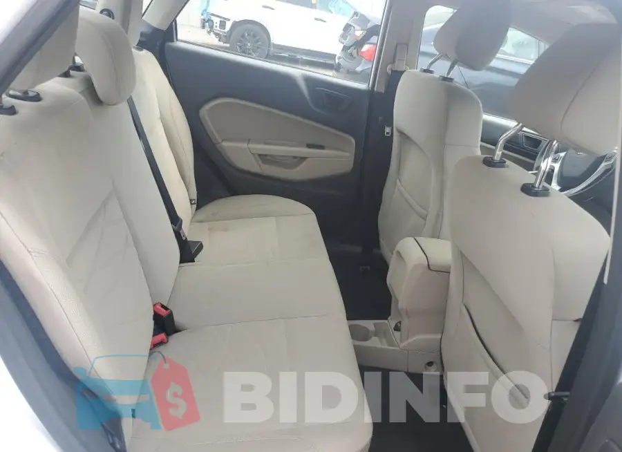 3FADP4BJXHM102110 Photo# 10