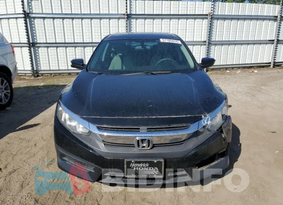 19XFC2F72HE017645 Photo# 5