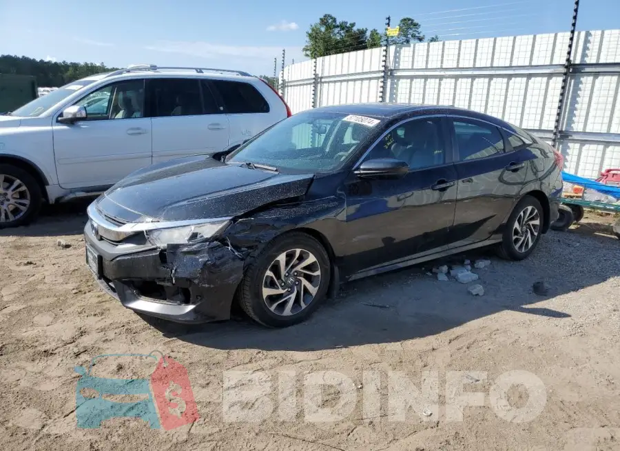 19XFC2F72HE017645 Photo# 1