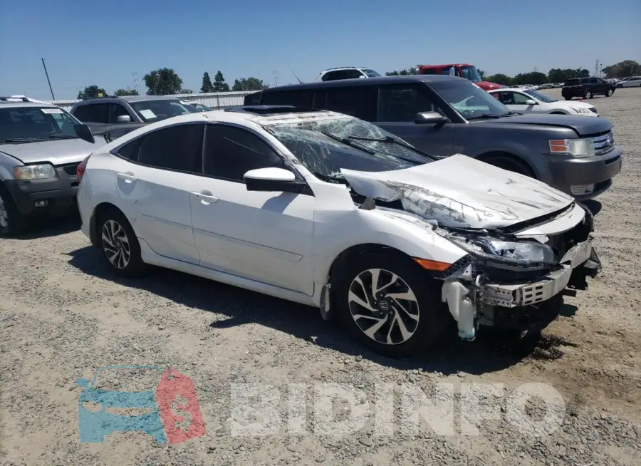 19XFC2F79GE203746 Photo# 4