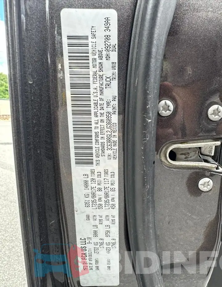 3C63RRGL2JG360950 Photo# 10