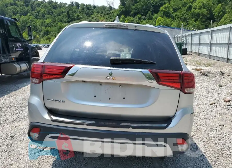 JA4AD2A31LZ017543 Photo# 6