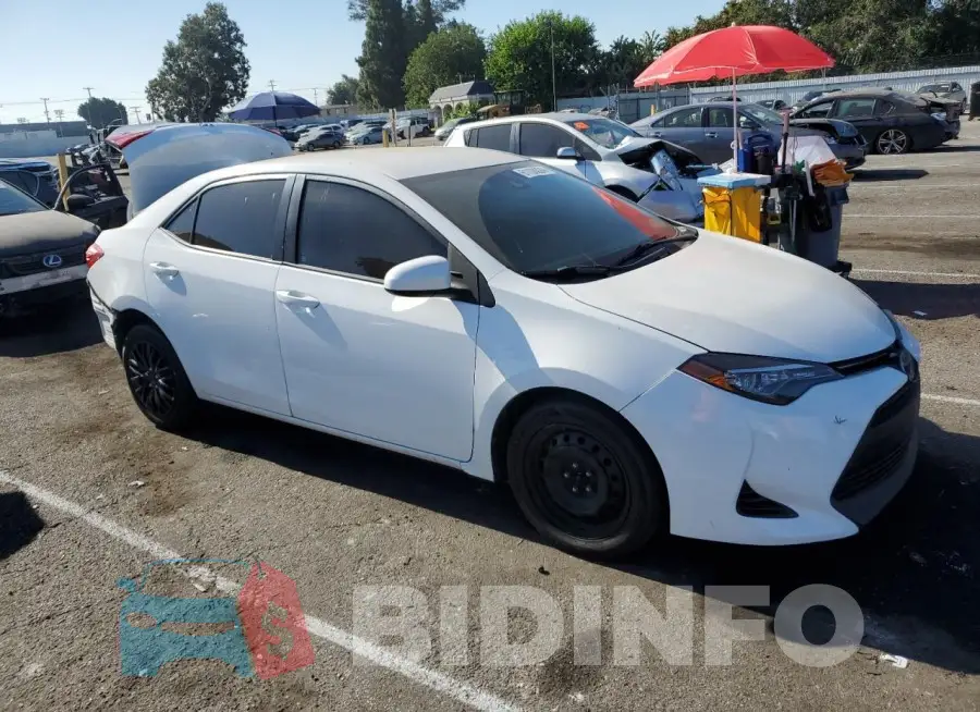 2T1BURHE0JC984064 Photo# 4