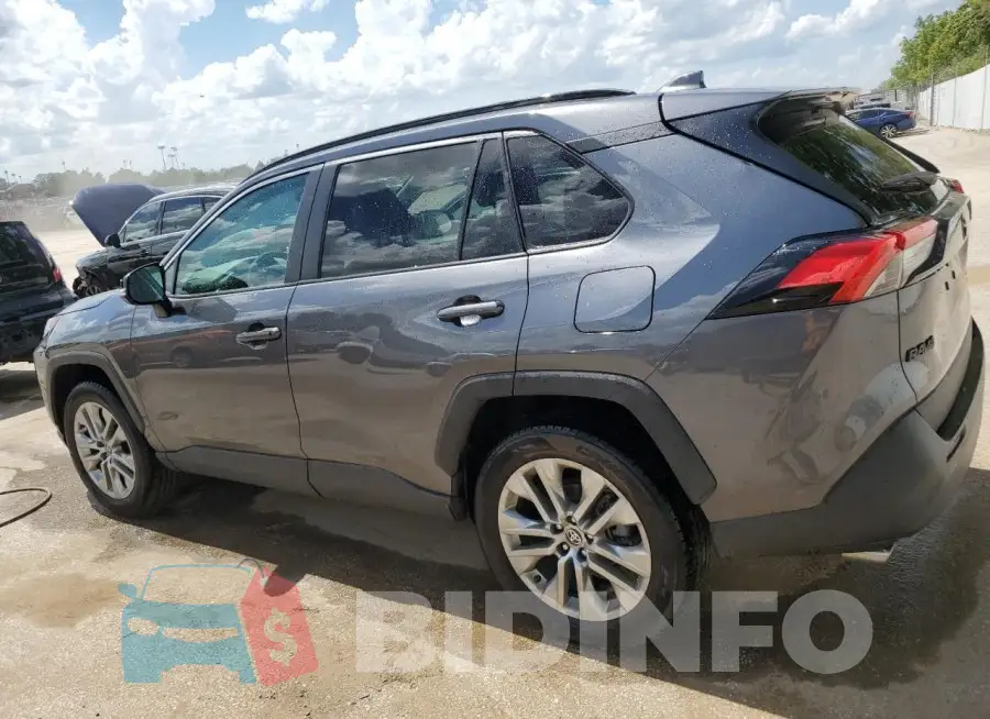 2T3A1RFV3MC178030 Photo# 2
