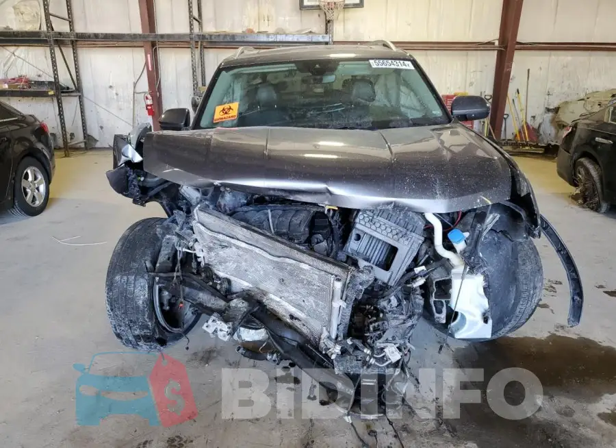 1V2MR2CA1KC599918 Photo# 5