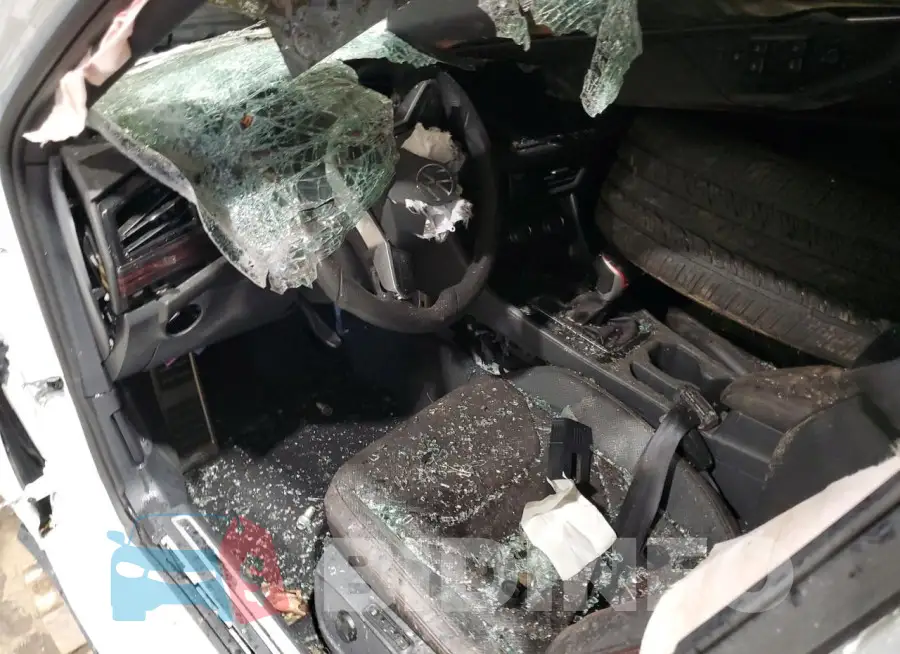3VW2T7BU5NM026989 Photo# 8