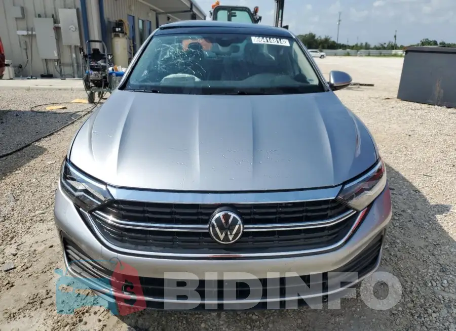 3VW7M7BU5RM069981 Photo# 5